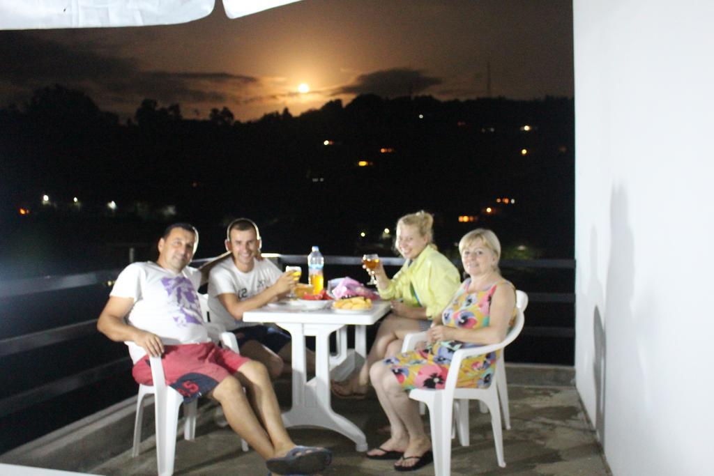 Holiday House Green Cape Batumi Hotel Mtsvane Kontskhi Kültér fotó